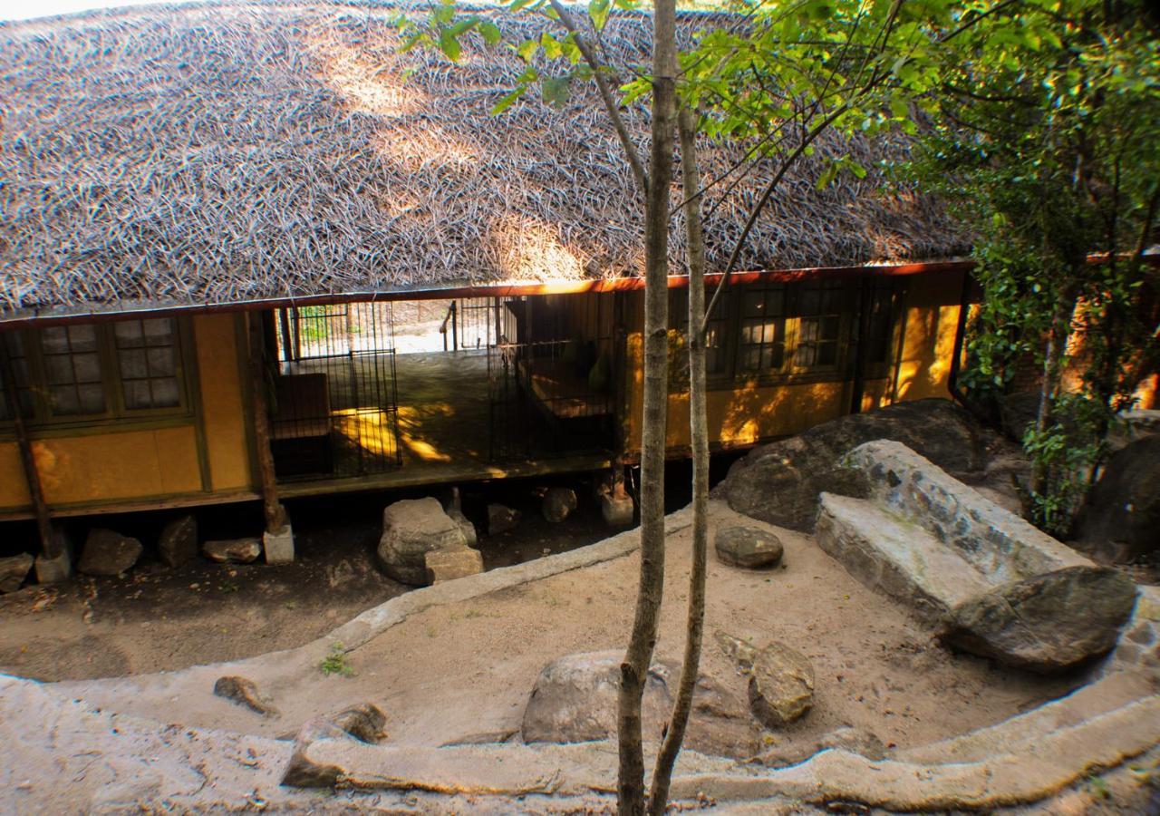Back Of Beyond - Wild Haven Villa Sigiriya Luaran gambar