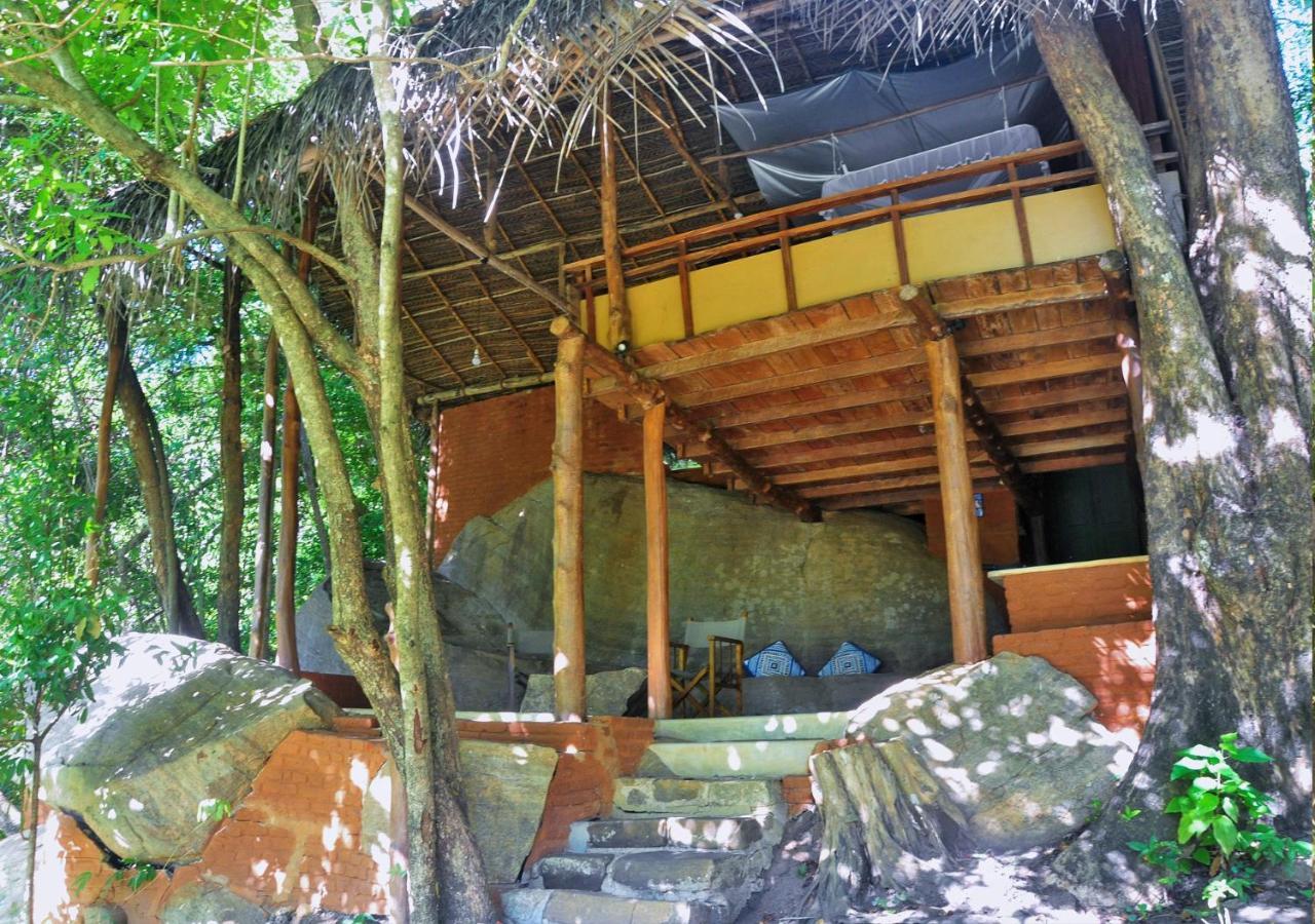 Back Of Beyond - Wild Haven Villa Sigiriya Luaran gambar