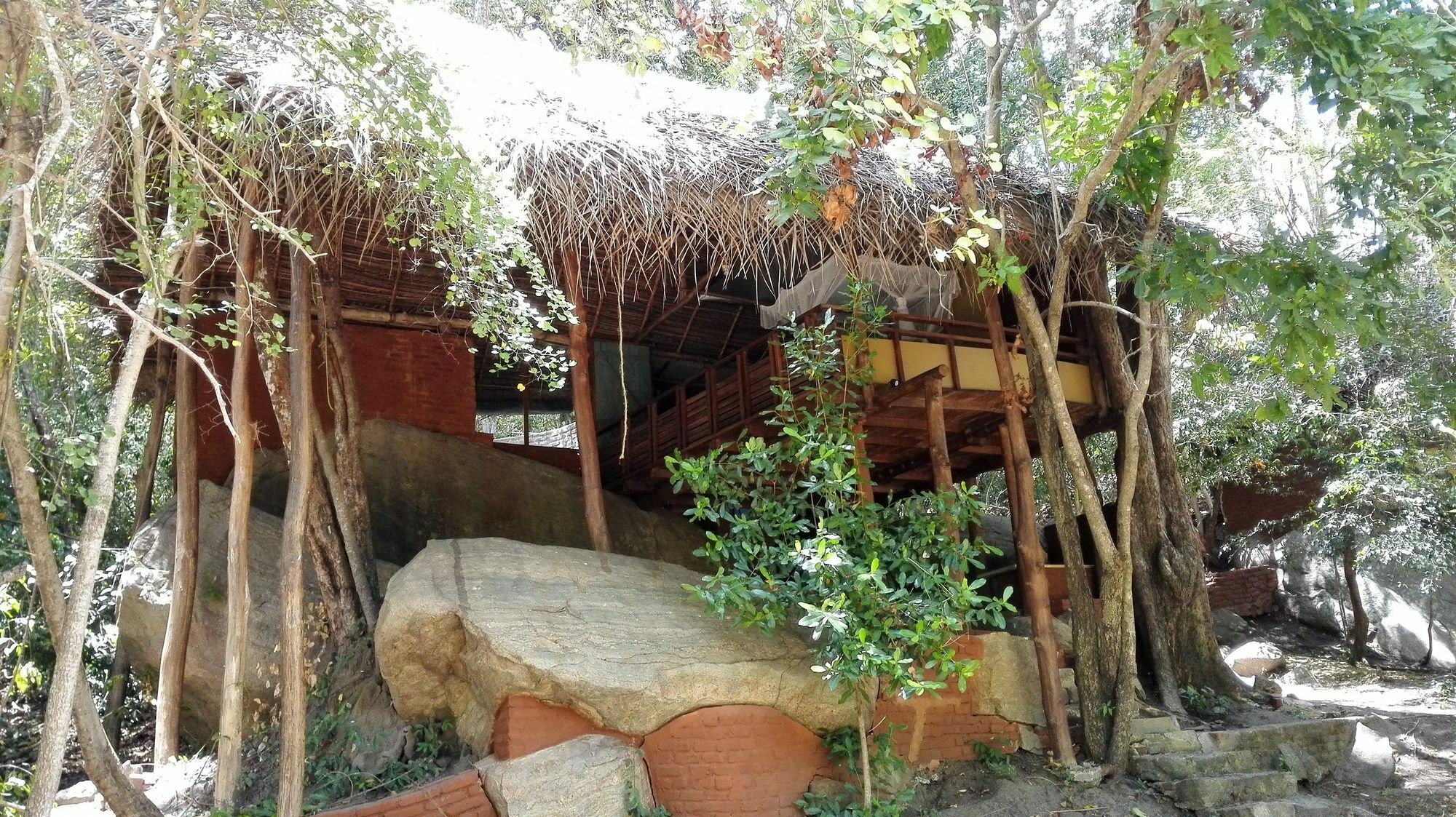 Back Of Beyond - Wild Haven Villa Sigiriya Luaran gambar